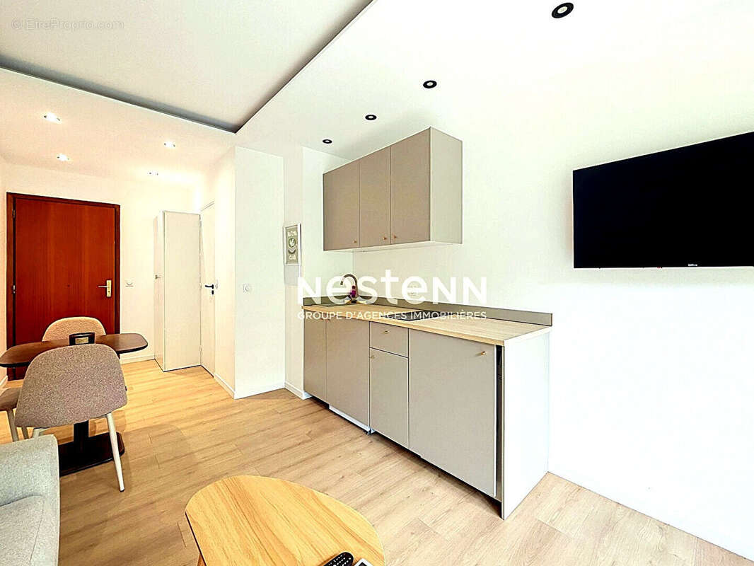 Golfe-Juan - Studio Rénové - 19m2 - Parking - Piscine - Tennis - Gardien - photo 6