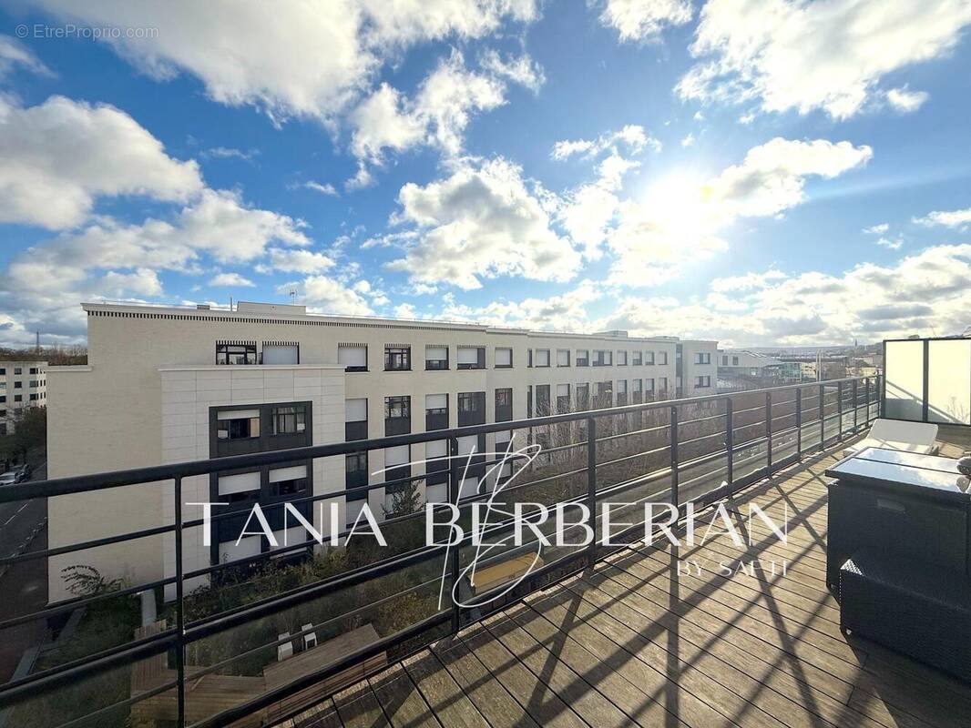 Photo 1 - Appartement à SURESNES