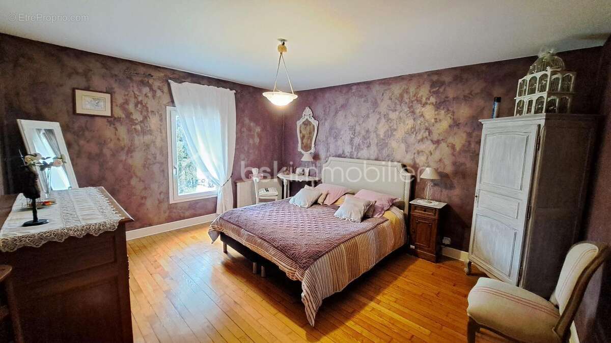 Maison à SAINT-ASTIER