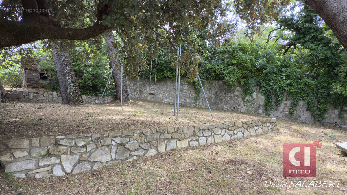 Terrain à DRAGUIGNAN