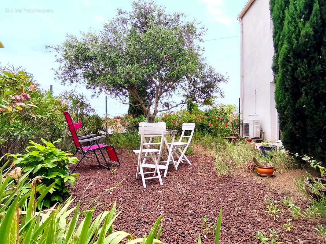 Appartement à MONTREDON-DES-CORBIERES