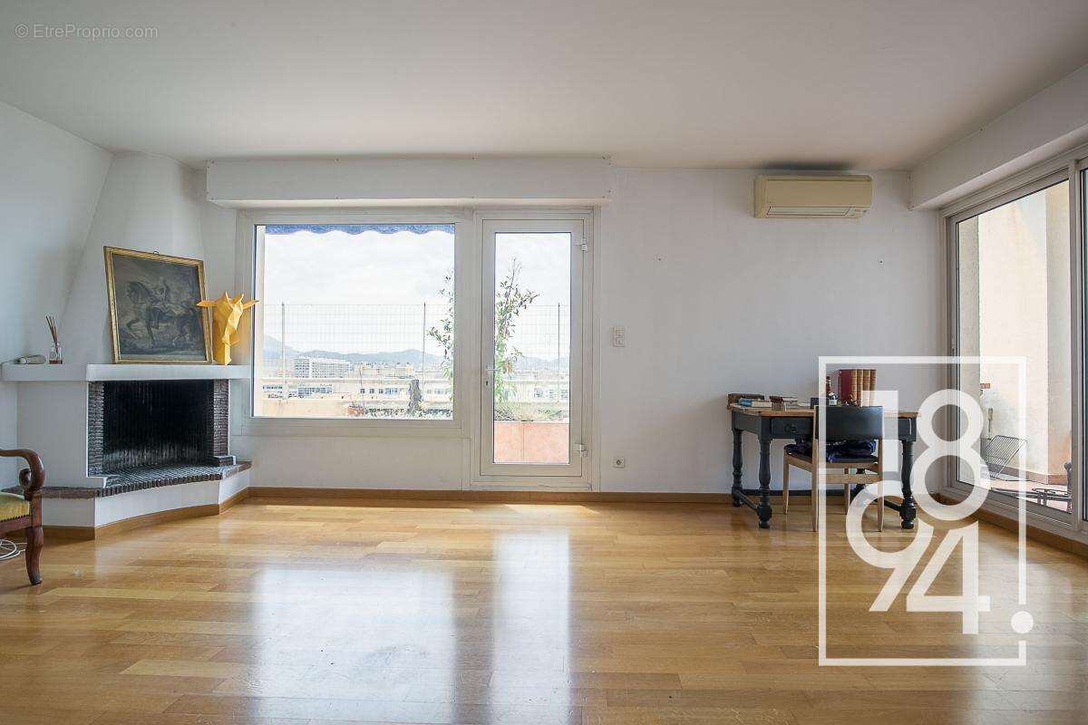 Appartement à MARSEILLE-8E