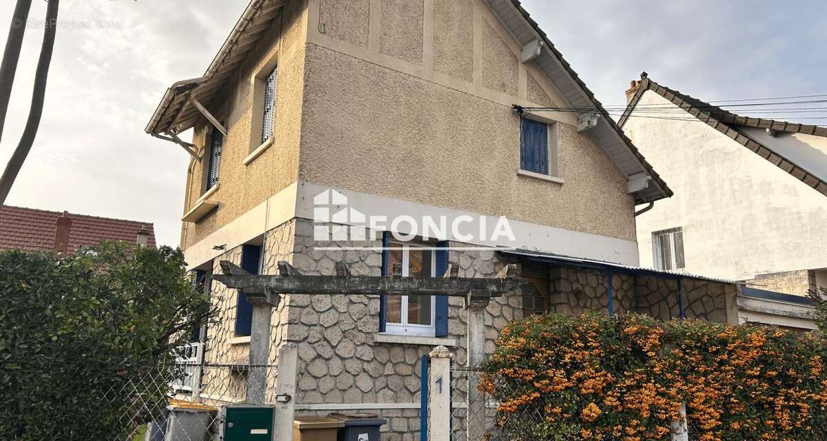 Maison à CONFLANS-SAINTE-HONORINE