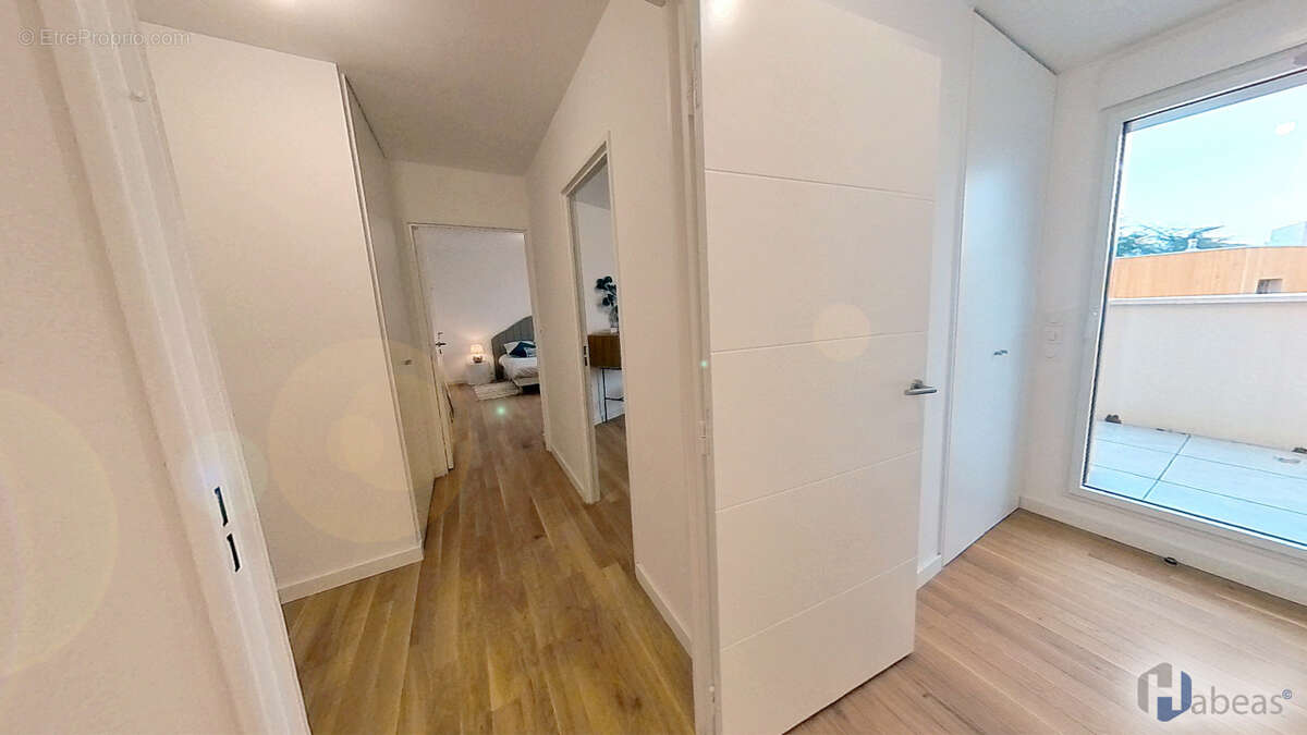 Appartement à VILLE-LA-GRAND