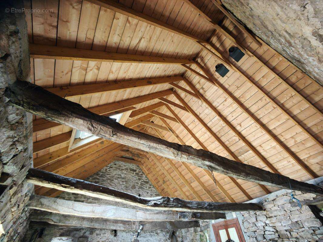 Maison en pierre avec dépendances sur 1 729 m2 de terrain - photo 16