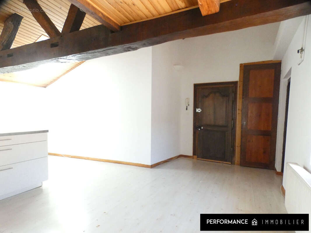 Appartement lumineux Toul 2 pièce(s) 74 m2 - photo 2