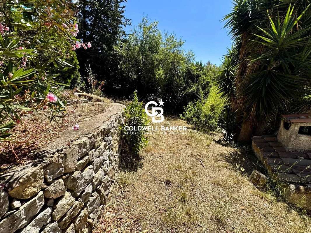 Villa vue mer proche village secteur Paradis Nord - 83320 Carqueiranne - photo 13
