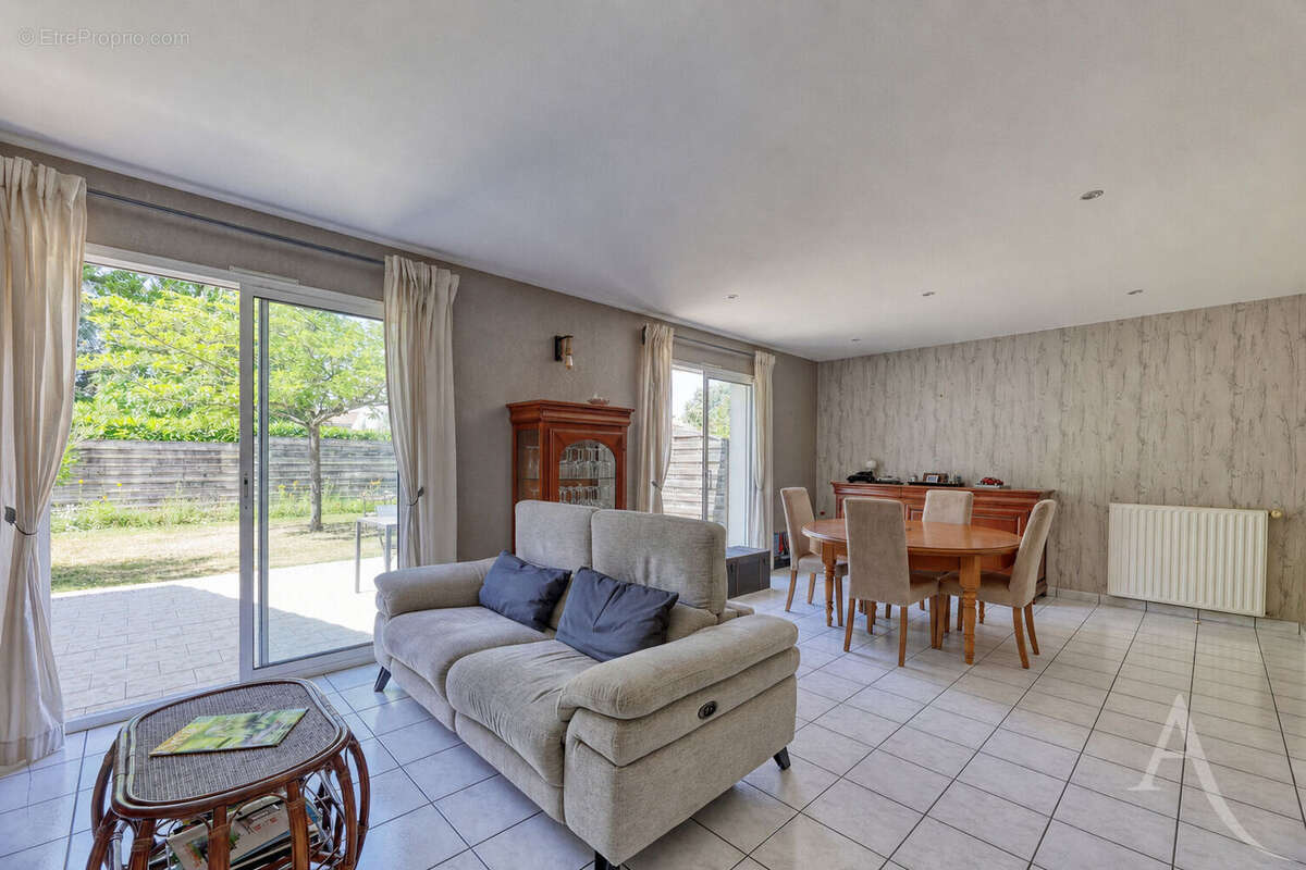 Maison Montaigu - photo 5