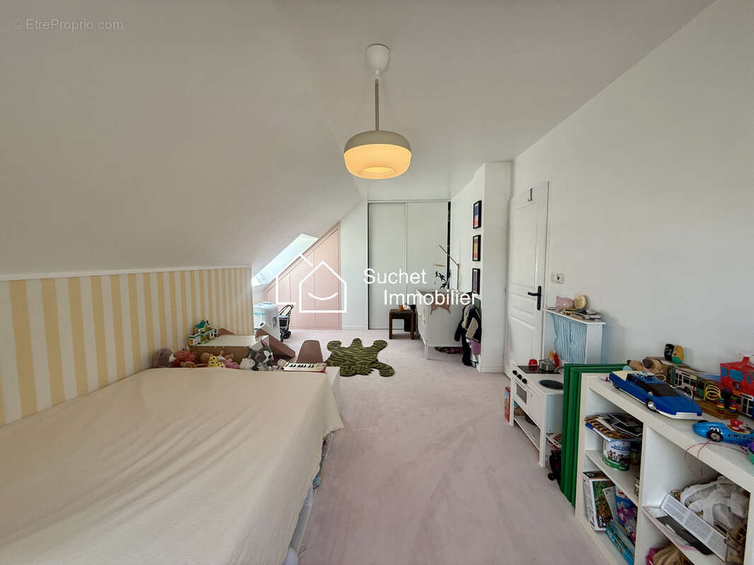 Superbe duplex en dernier étage avec triple exposition et 38 m2 d'extérieurs, à deux pas d'Annecy - photo 14