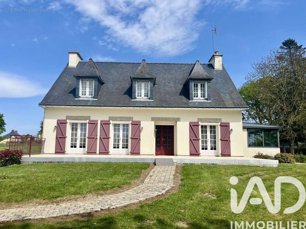Maison 164 m² à Saint-Herve  - photo 3