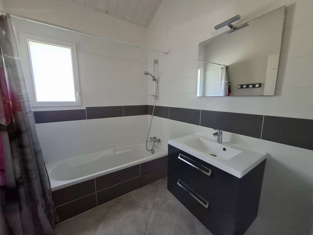 Maison à BOIS-DE-CENE