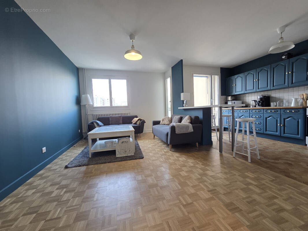 Appartement à SAINT-ETIENNE
