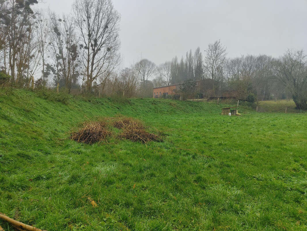 Terrain à FROCOURT