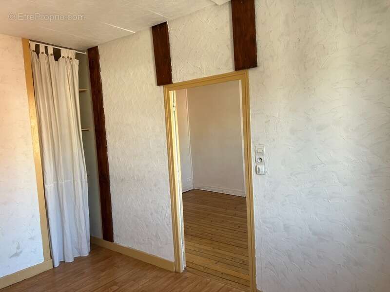 Appartement à ANGERVILLE