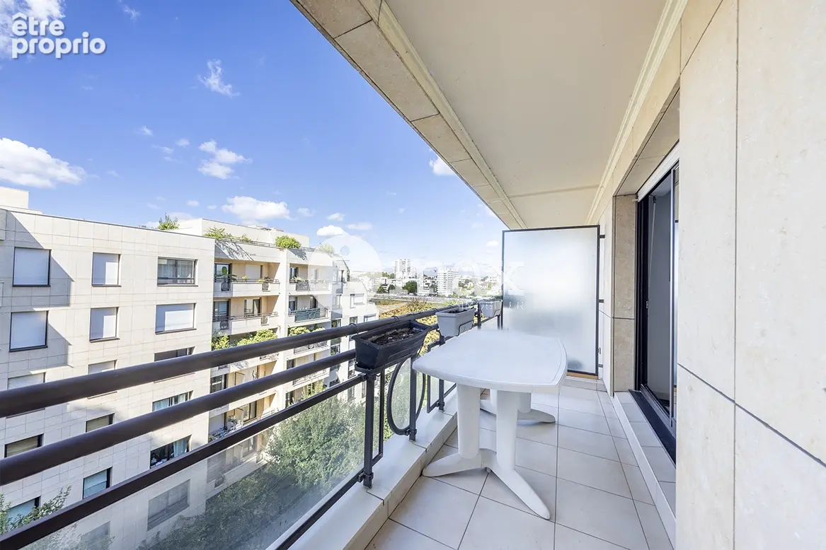 Appartement à LEVALLOIS-PERRET