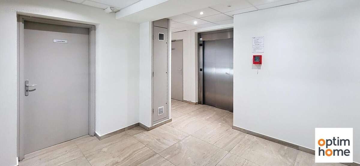 Appartement plain pied 50m2 environ - terrasse - place de parking privative - vendu meuble - photo 7