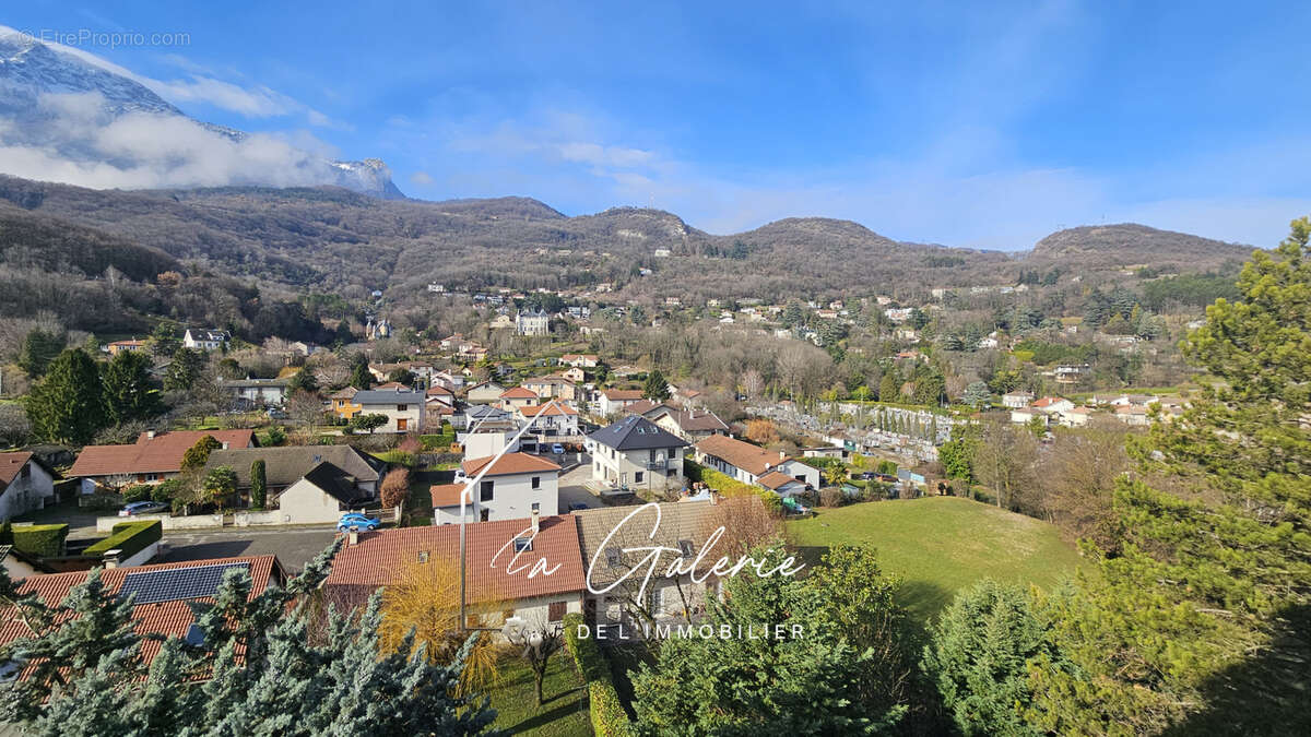 Appartement à SEYSSINET-PARISET