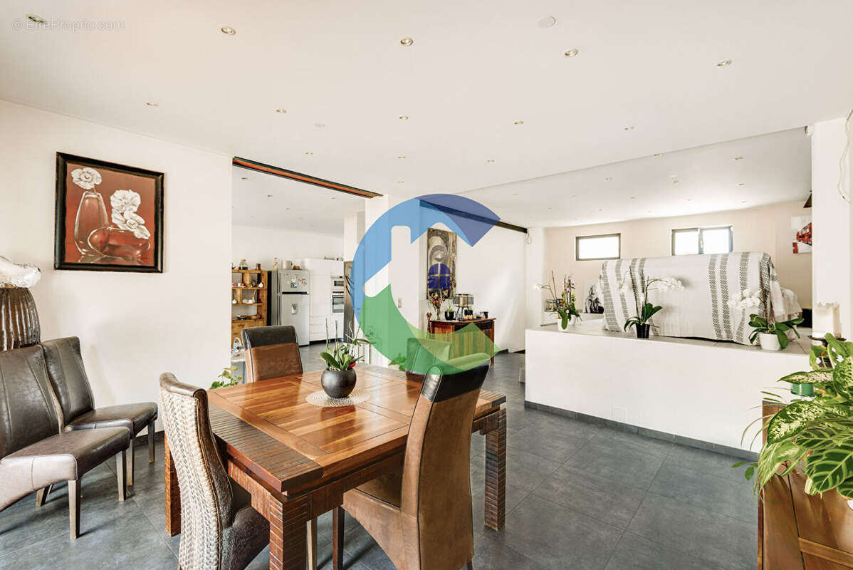 Maison à SAULX-LES-CHARTREUX