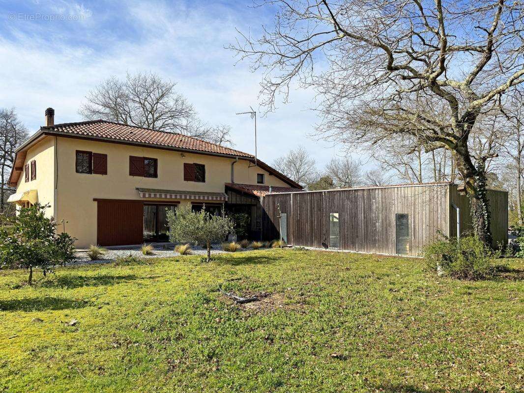 Maison à RIVIERE-SAAS-ET-GOURBY