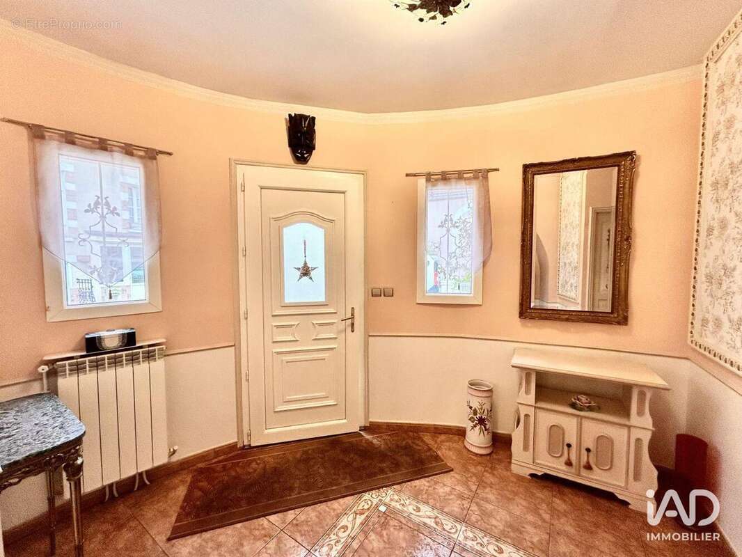 Photo 2 - Maison à VIRY-CHATILLON