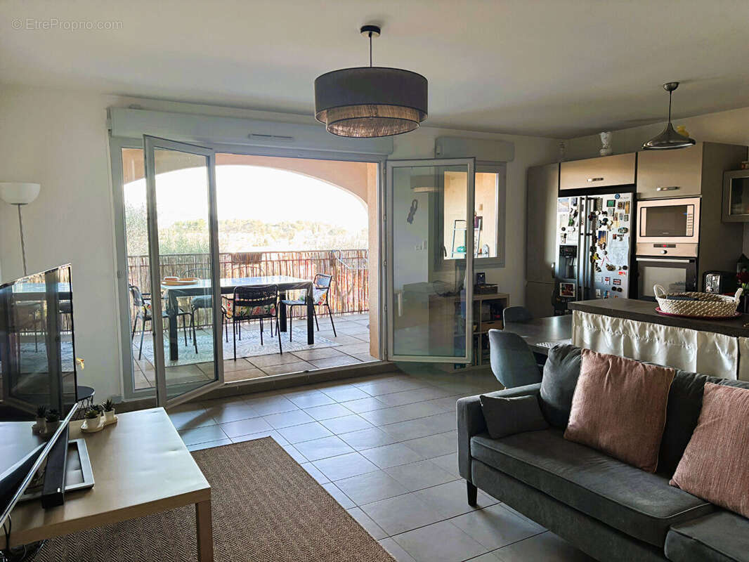 Appartement à PEYNIER