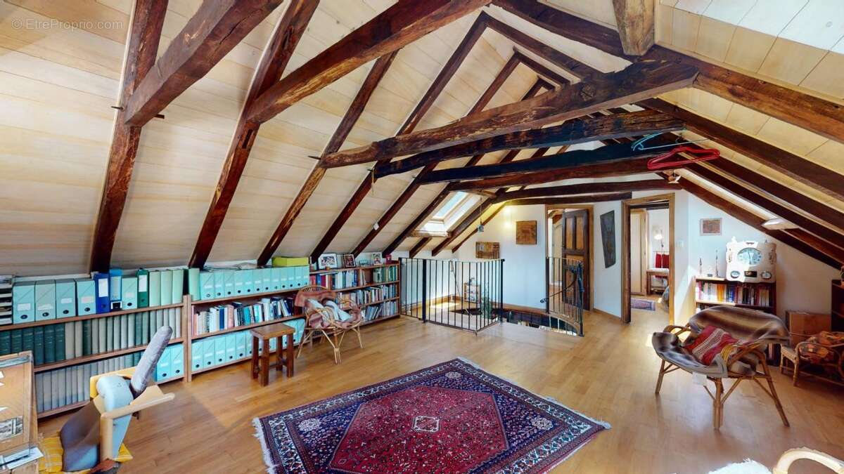 Appartement à ARVIEU