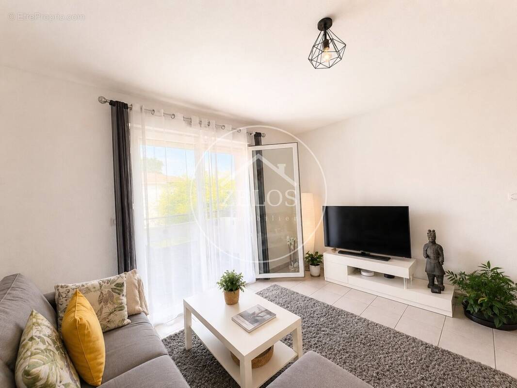 Appartement à SAINT-YZAN-DE-SOUDIAC