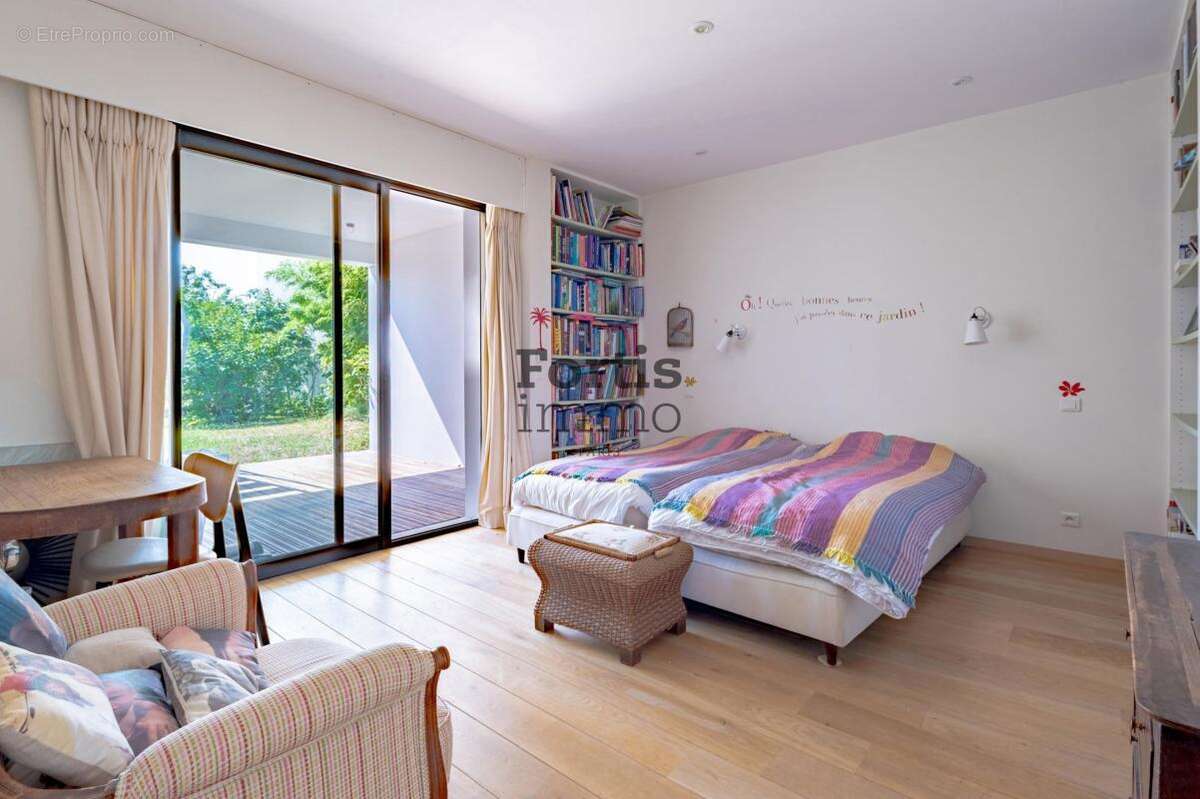 Suresnes - propriete contemporaine d'exception vue sur paris - photo 41