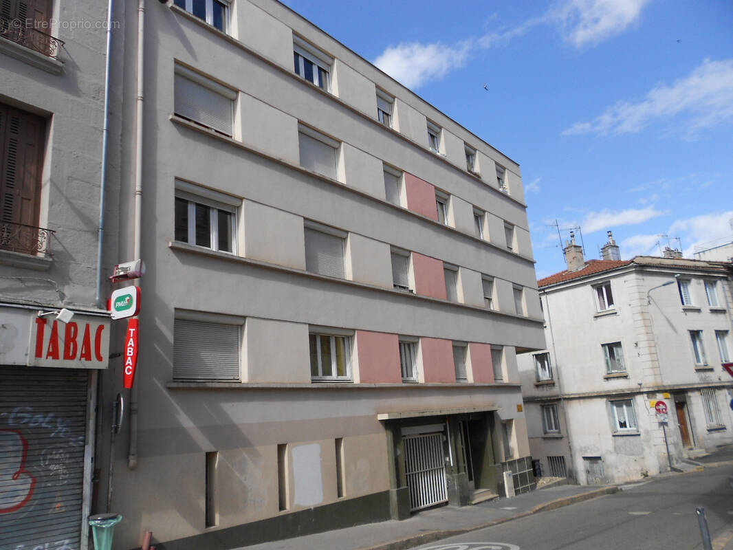 Appartement à SAINT-ETIENNE