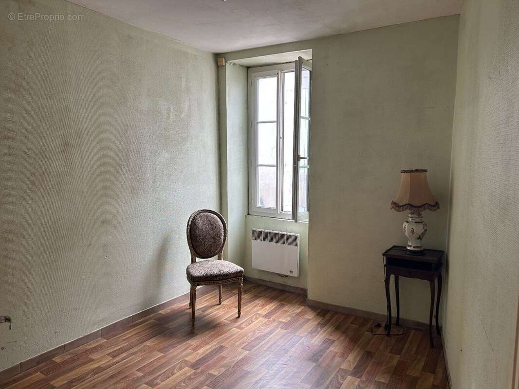 Maison à SAINT-JEAN-D'ANGELY