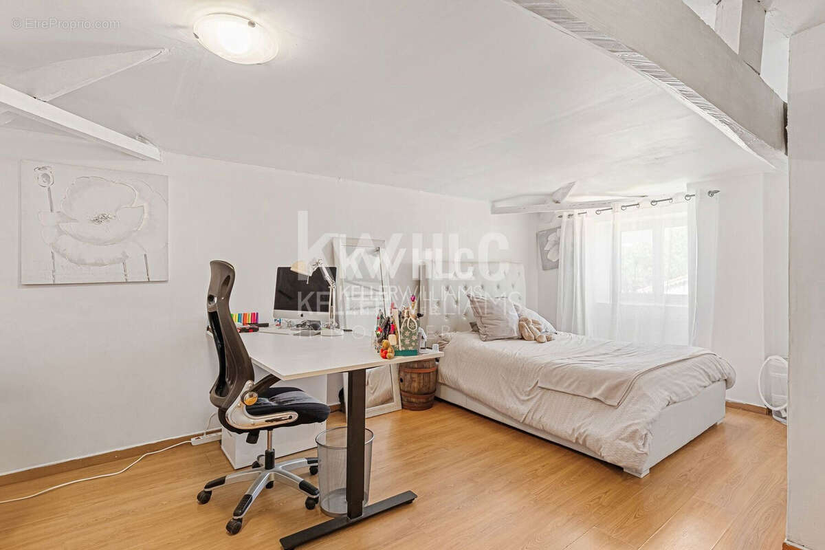 Maison 193 m² à Cagnes-Sur-Mer  - photo 8