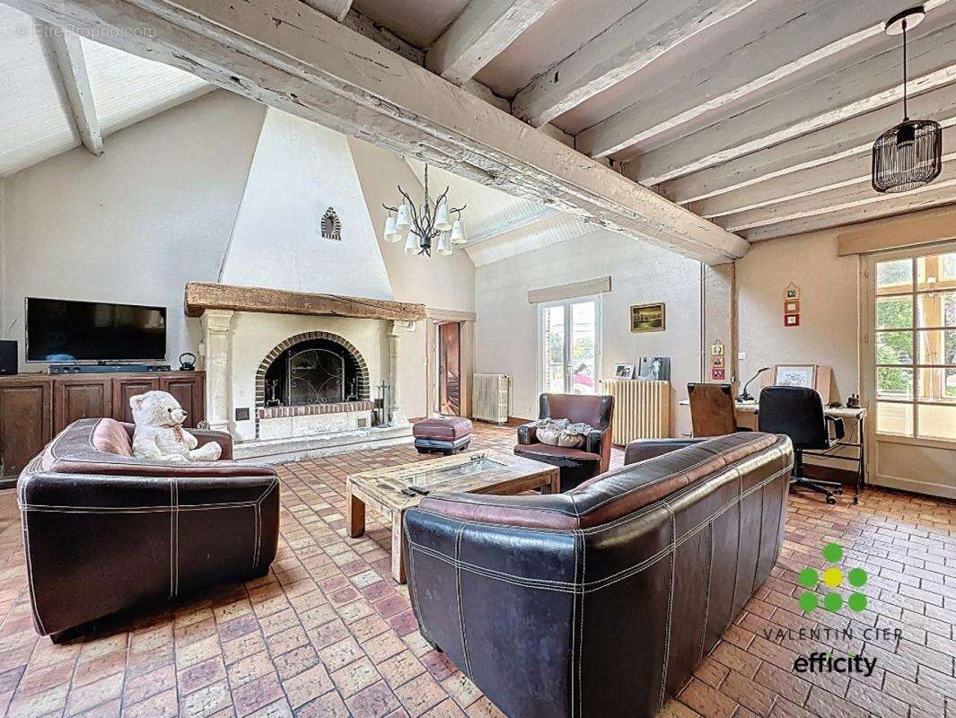 Commerce à BEAUMONT-LES-AUTELS