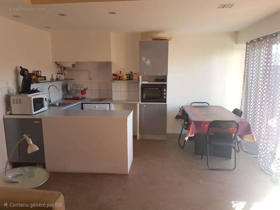 Appartement à MARSEILLE-4E