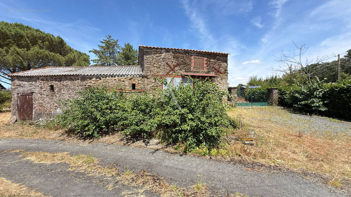 Maison à THORIGNY