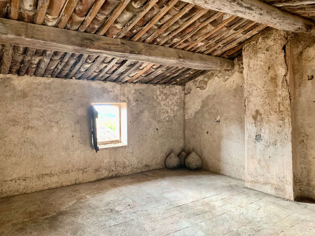 Maison à PONTEVES
