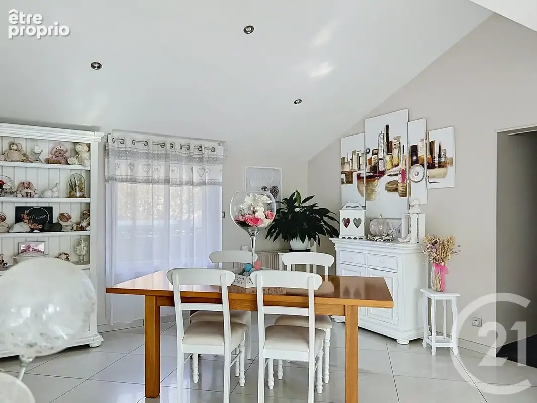 Maison 6 pièces 179 m² à vendre à Thaon-Les-Vosges (88150) - photo 4
