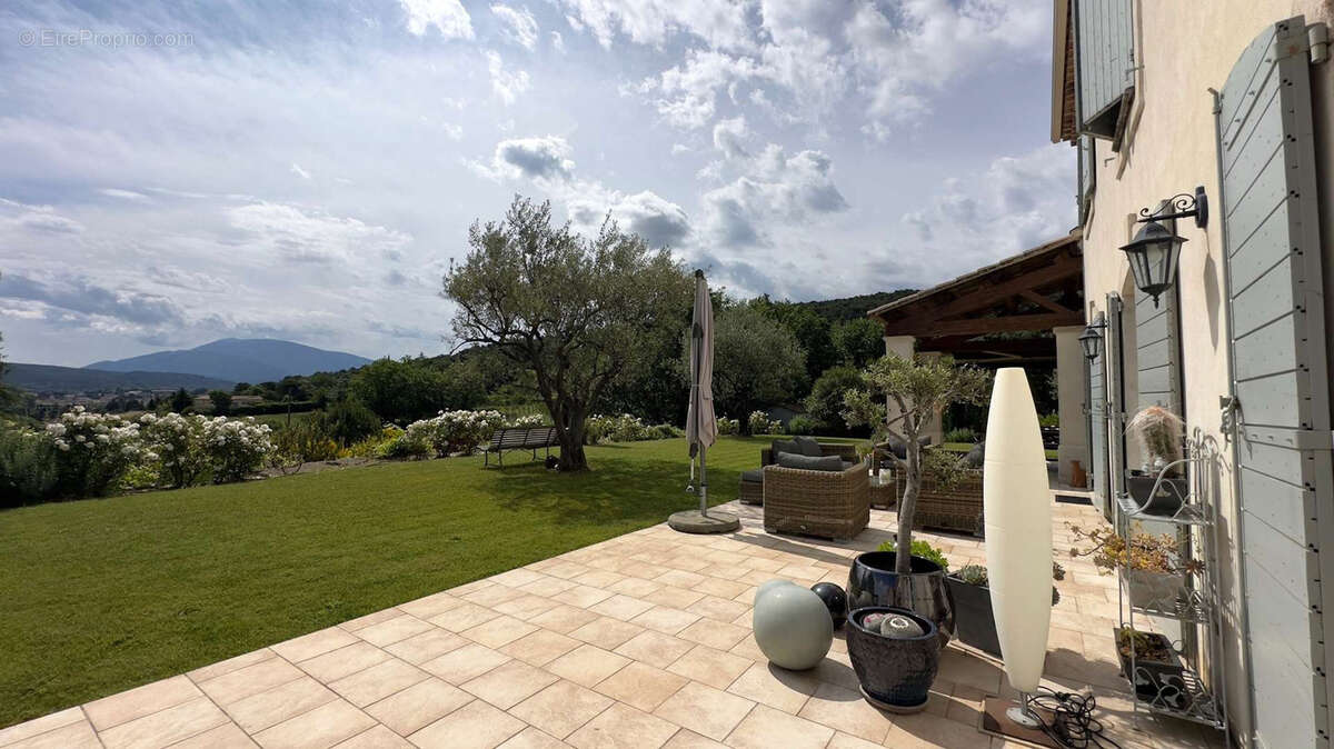 Maison à VAISON-LA-ROMAINE