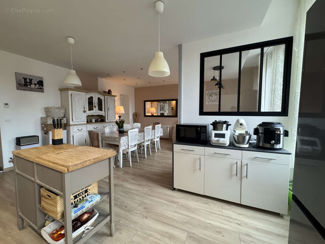 Appartement à SAINT-GENEST-LERPT