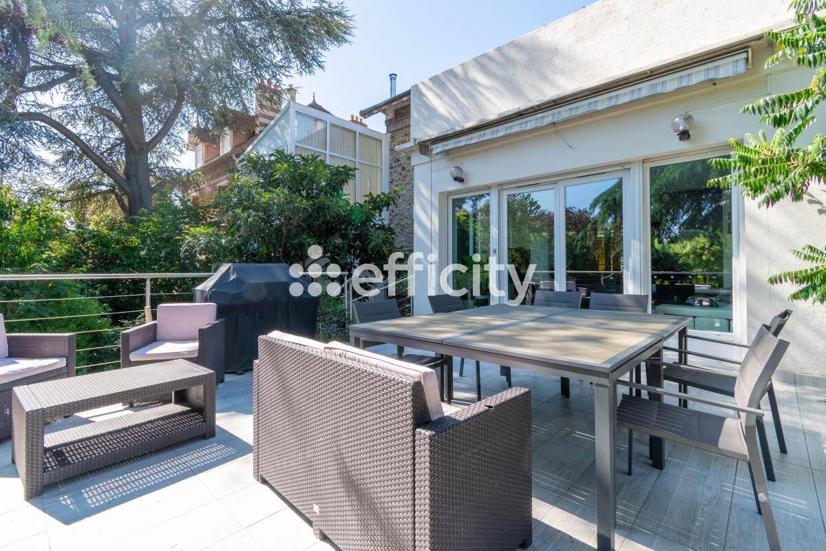 Maison à VILLENEUVE-LE-ROI