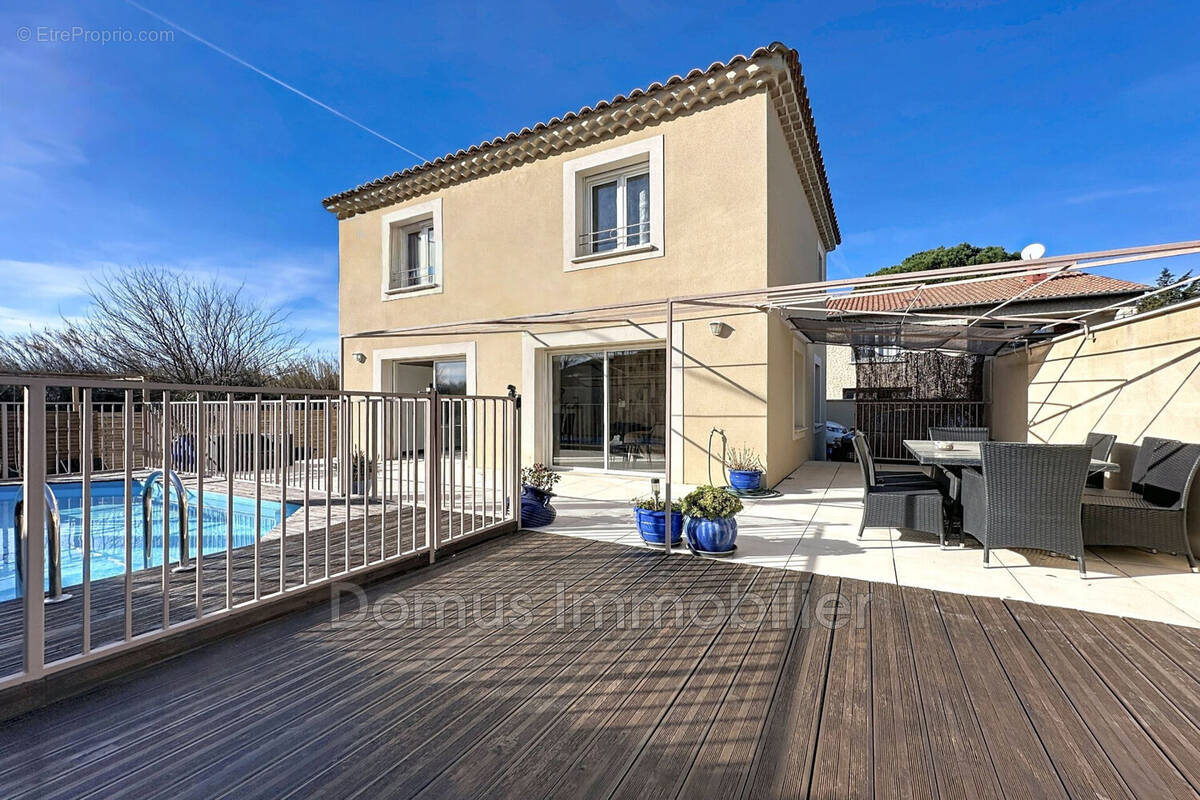 Maison à MORIERES-LES-AVIGNON