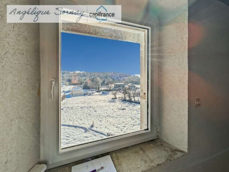 Maison familiale rénovée partiellement avec grange et vastes espaces – Jura BONLIEU - photo 13