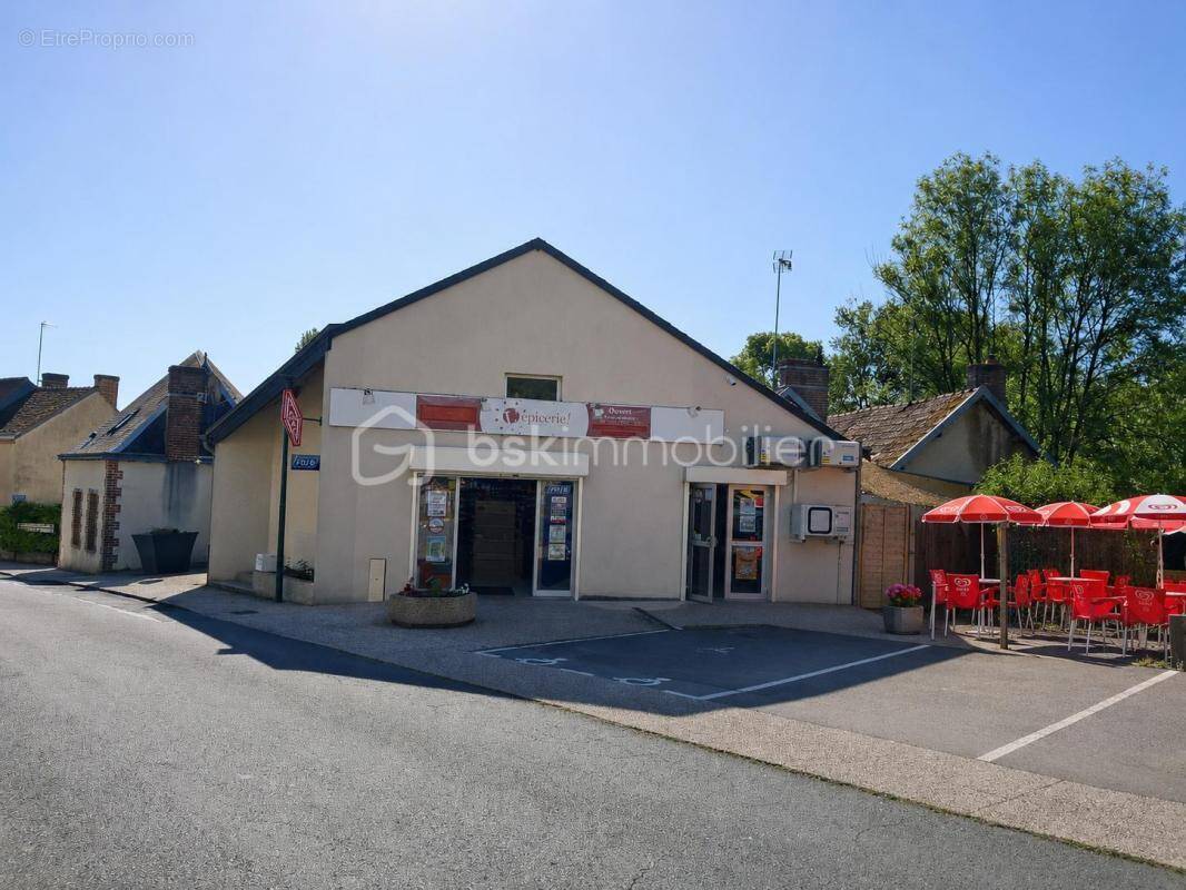 Commerce à VILLEDOMER