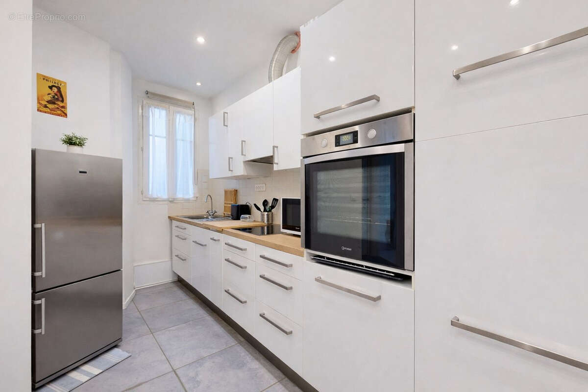 Appartement à PARIS-14E