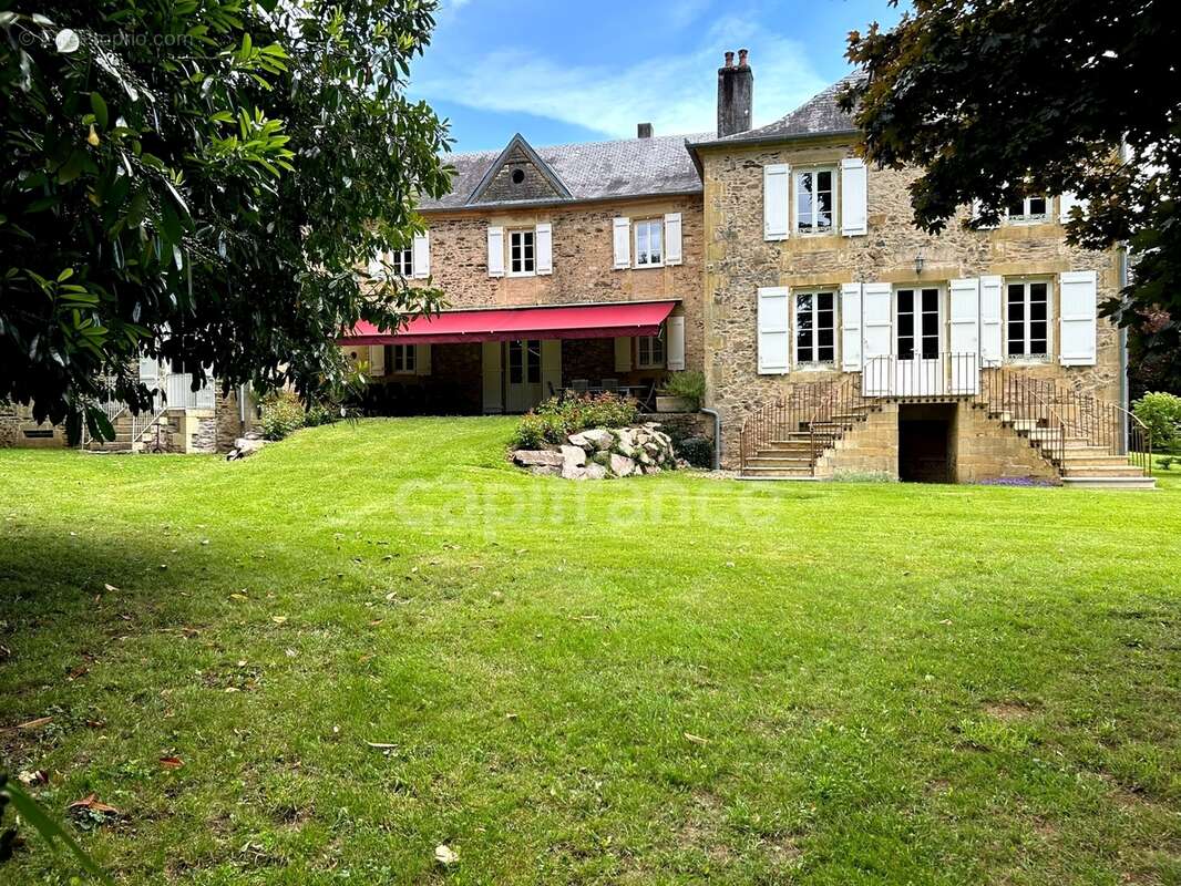 Maison de maitre à vendre 13 pièces LANOUAILLE (24) 2.6 hectares - photo 37