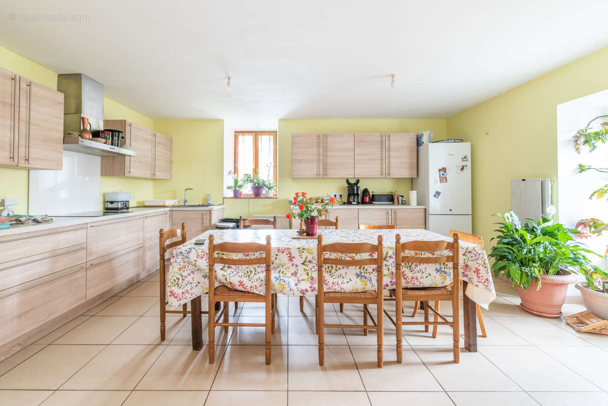 Maison à SAINT-GEORGES-D&#039;AURAC