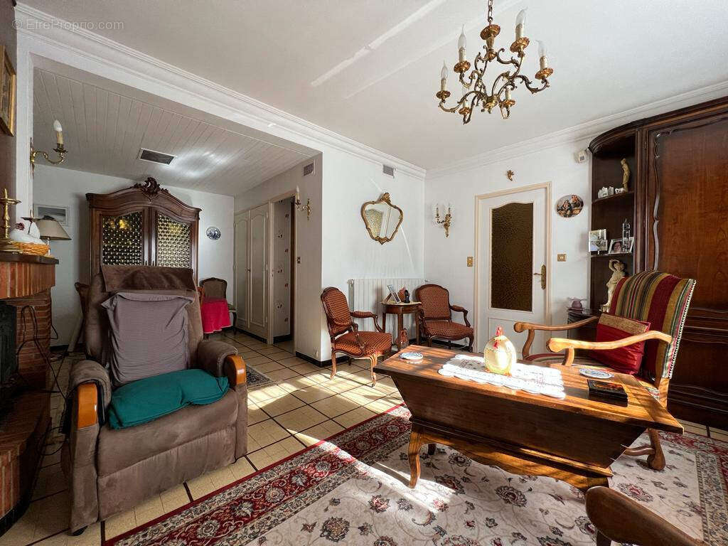 Maison à BAGNOLS-SUR-CEZE