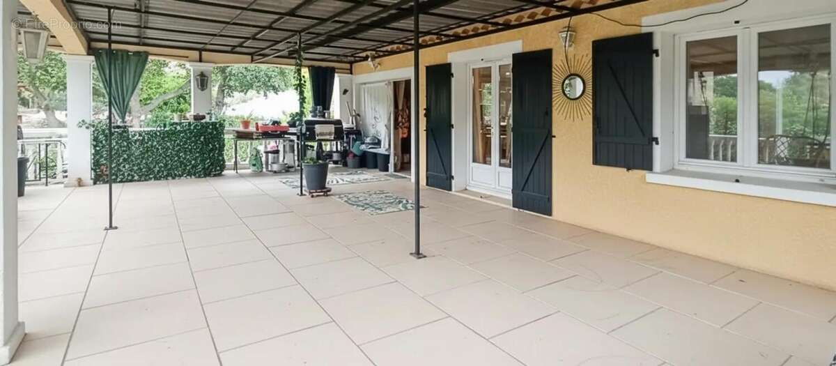 Maison de 7 pièces de 165 m² à Cabasse - photo 11