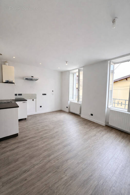 Appartement à SAINT-SYMPHORIEN-D'OZON