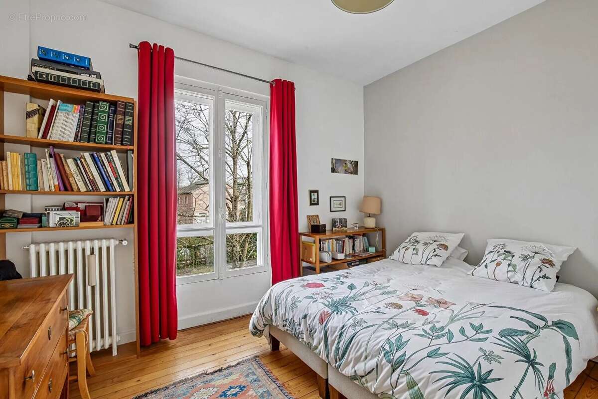 Le vesinet - maison de charme - 6 chambres - 155 m² au sol - terrain 572 m² - 5 mn rer - photo 12