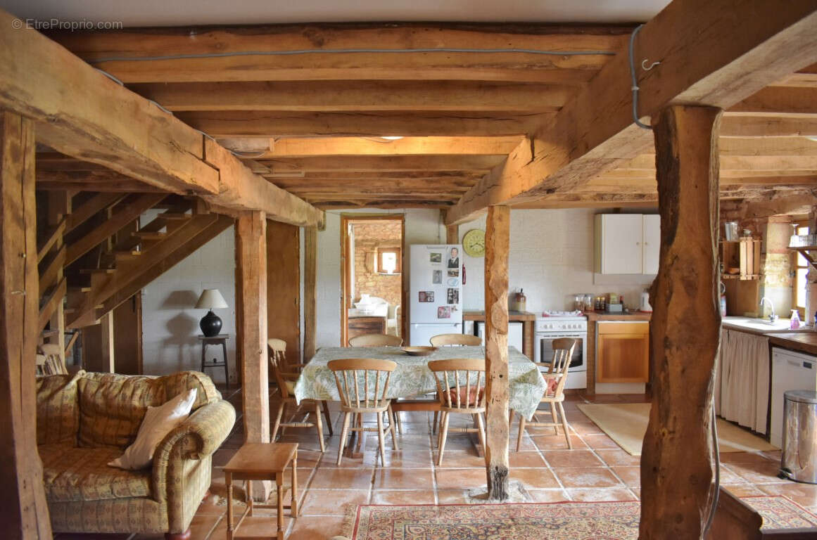 Maison à GOURDON